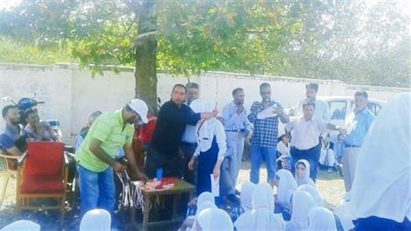 On account of "School Sports Day " Department of Youth Service & Sports ,Zone Qazigund organized a sports meet in which shining stars of AGS Wuzur participated actively and won medals and certificates bringing laurels to our school.