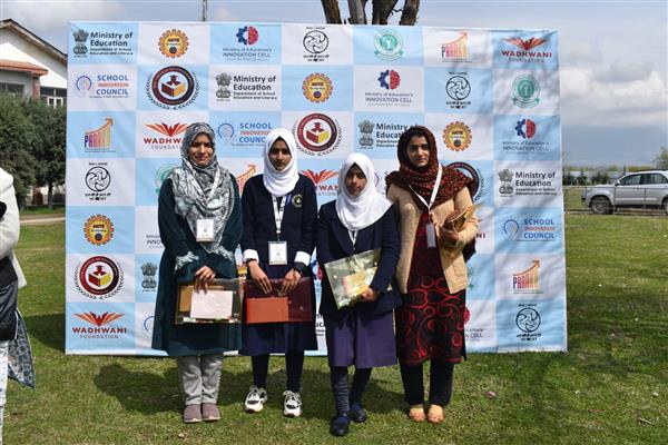AGS Wuzur Students Excel in Innovation, Design, and Entrepreneurship Boot Camp